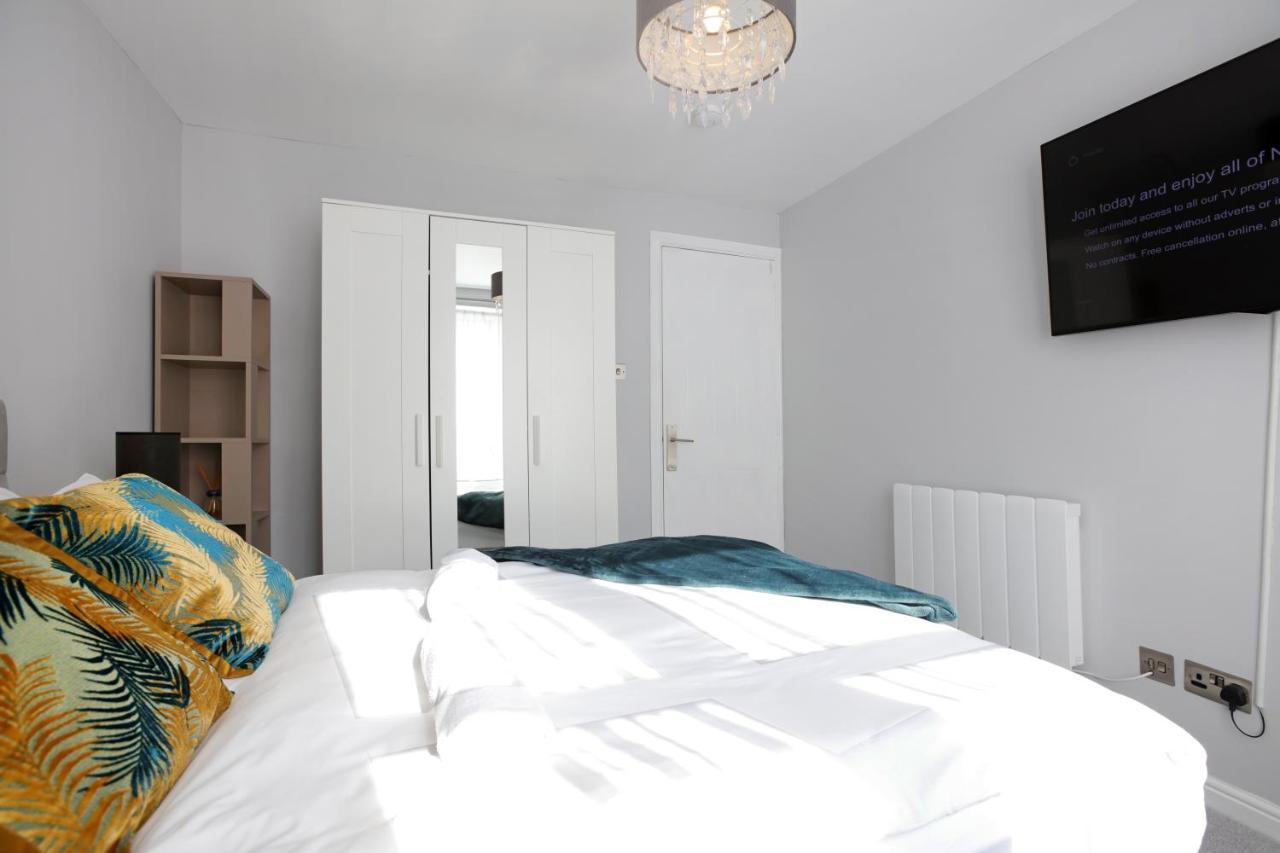 Apartment Spacious 4br City Centre W/ Free Parking
