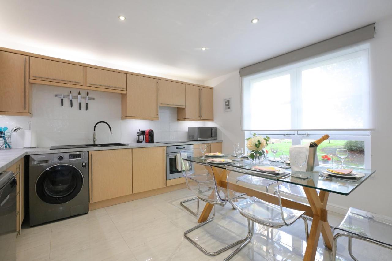 Apartment Spacious 4br City Centre W/ Free Parking