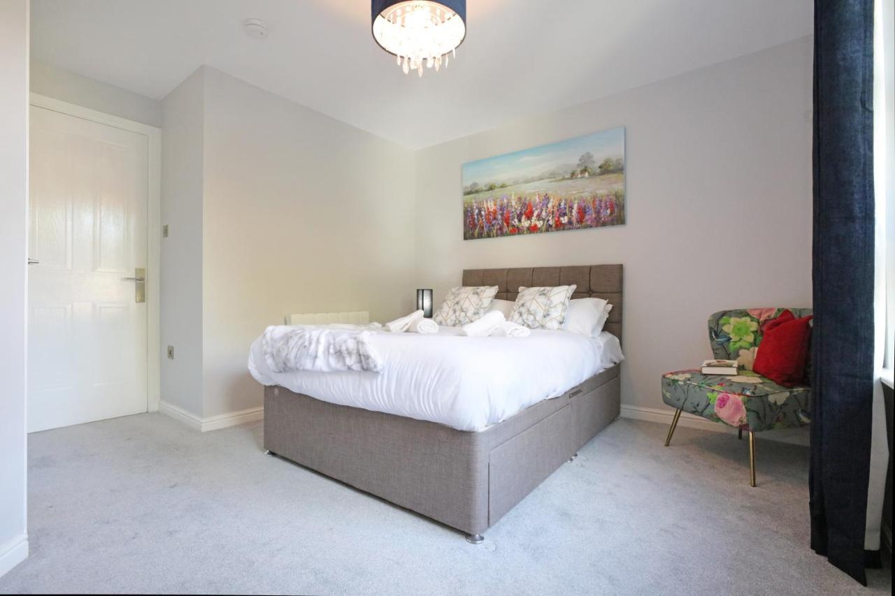 Spacious 4br City Centre W/ Free Parking