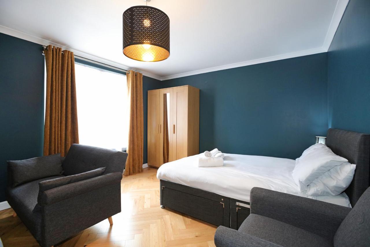 Apartment Spacious 4br City Centre W/ Free Parking